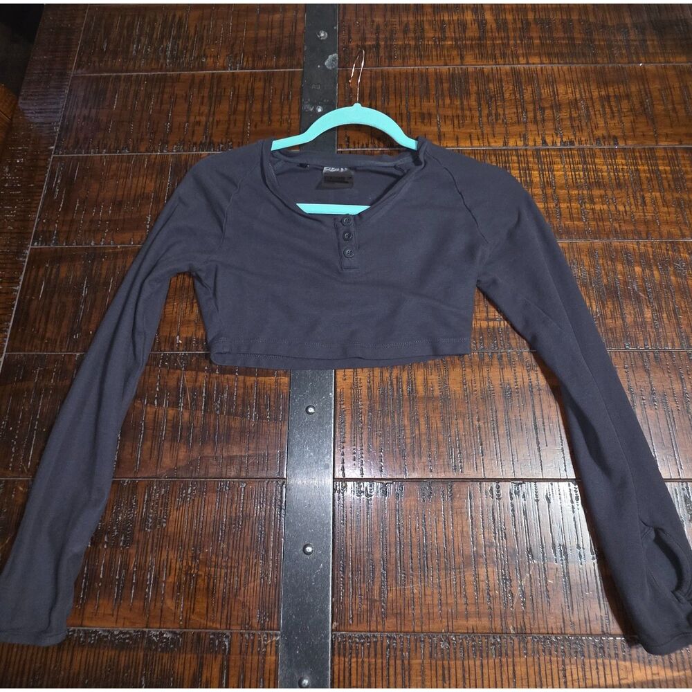 Gymshark Legacy Fitness Graphic Crop Long Sleeve Henley Tee Grey XS